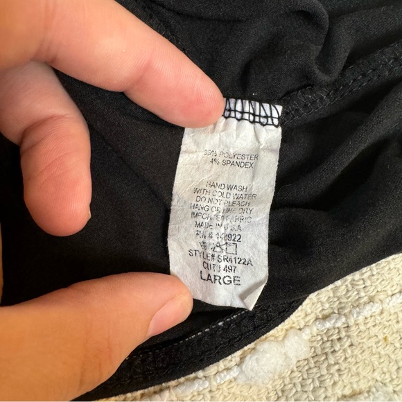 Saints and Hearts black v square neck tank bodysuit size large - Picture 12 of 12